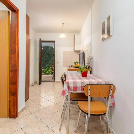 Luana A2 Apartamento *