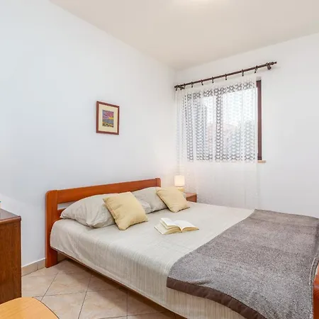 Luana A2 Apartment